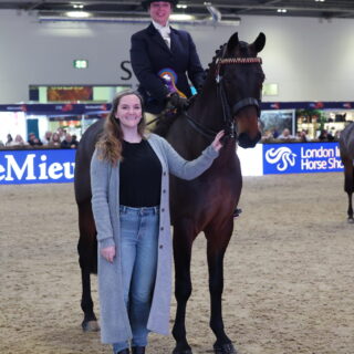 Jessica Banks & Mise Moydrum Mirah -